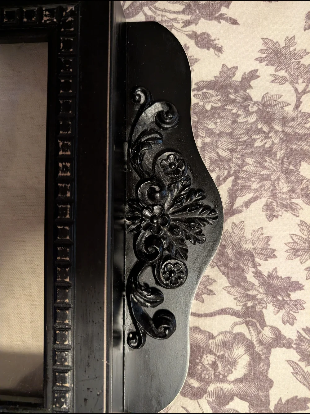 Classic Black Decorative Shadowbox Picture Frame With Pins